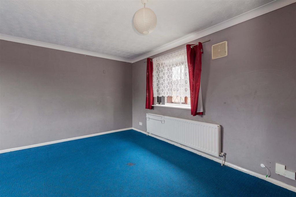 Property photo 3 of 11 14 Flamborough Spur-11.Jpg