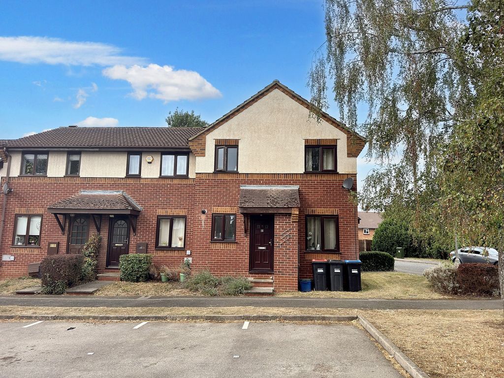 Property photo 1 of 8 Front