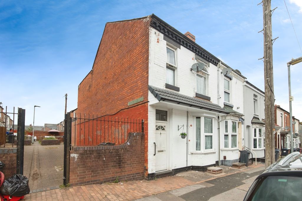 Property photo 1 of 17