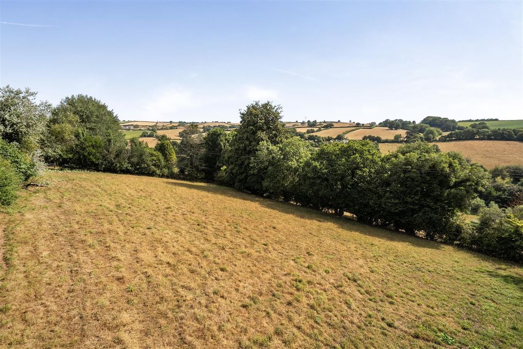 Property photo 2 of 18 2