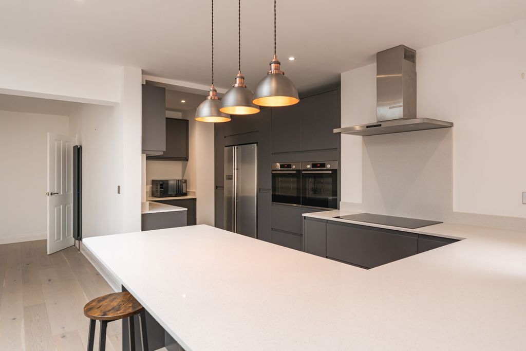 Property photo 3 of 18 25 Highfield Avenue-02049