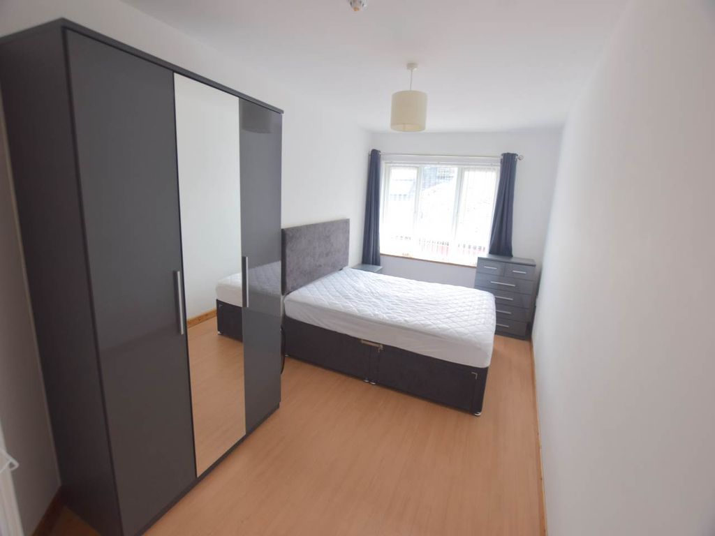 Property photo 3 of 7 Bedroom