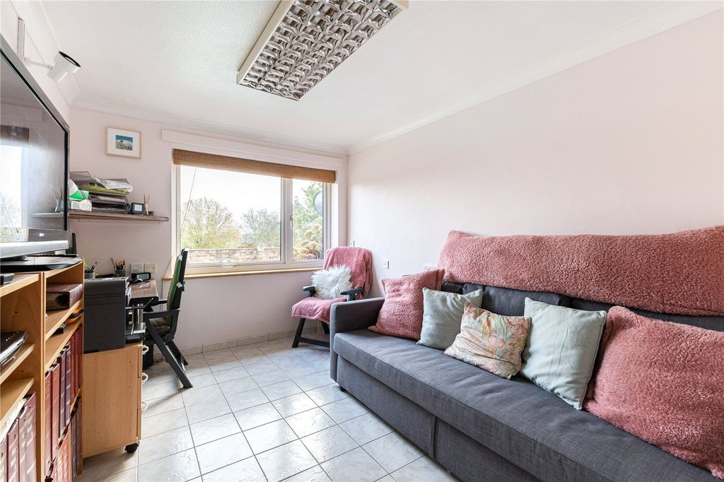 Property photo 3 of 12 Bedroom