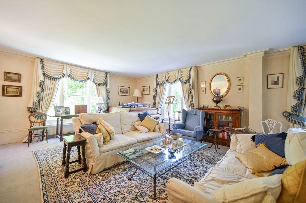 Property photo 3 of 24 Drawing Room