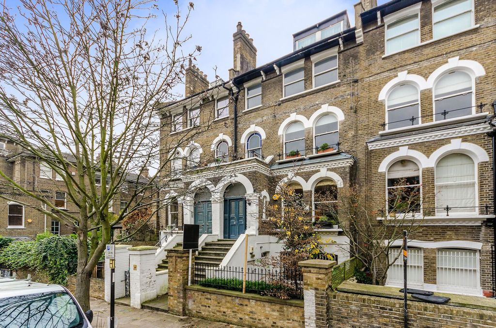 Property photo 1 of 7