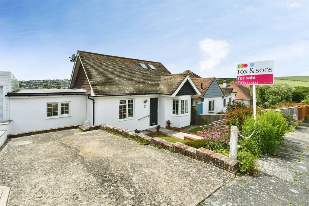 Property photo 1 of 28