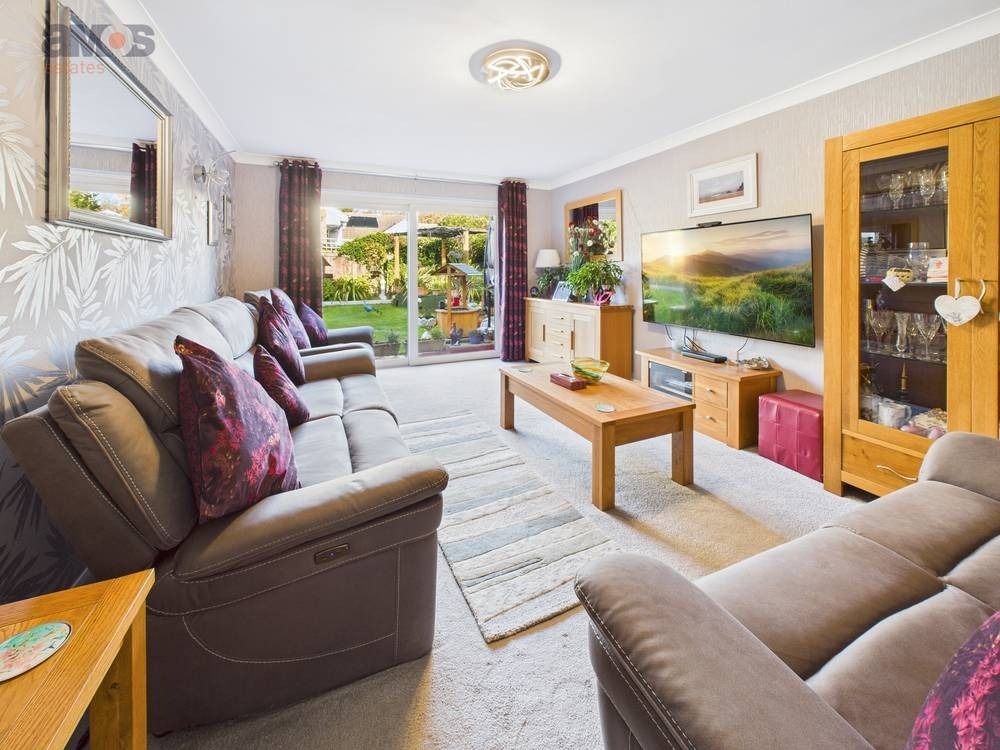 Property photo 1 of 15 4489710