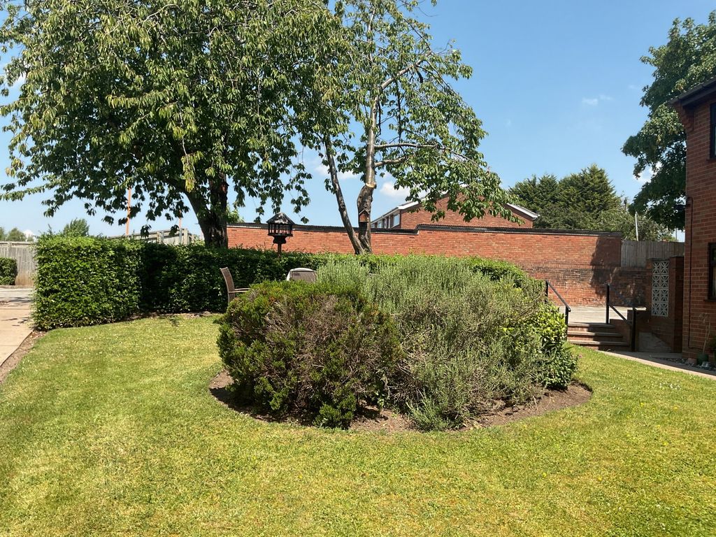 Property photo 3 of 13