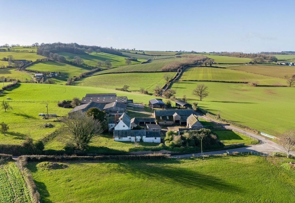 Property photo 2 of 18 Picture3.Jpg