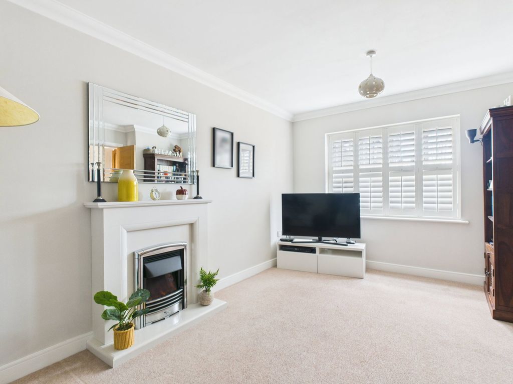 Property photo 3 of 15