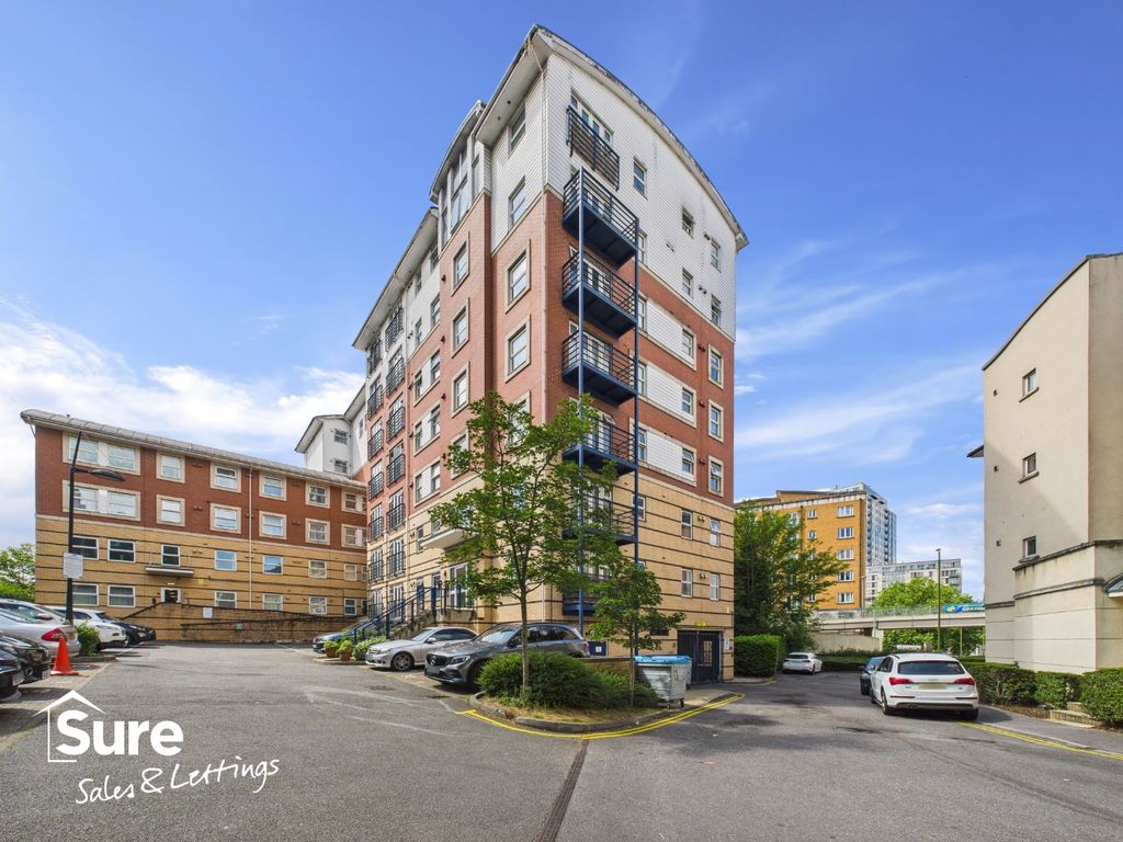 Property photo 1 of 12 4686800