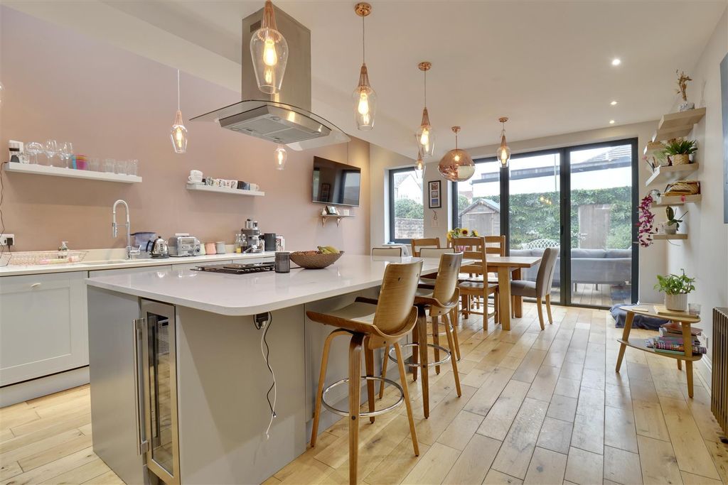 Property photo 1 of 30 4A182Ceb-06D7-4811-9C9C-75Dd67074E3E_1_201_A.Jpeg