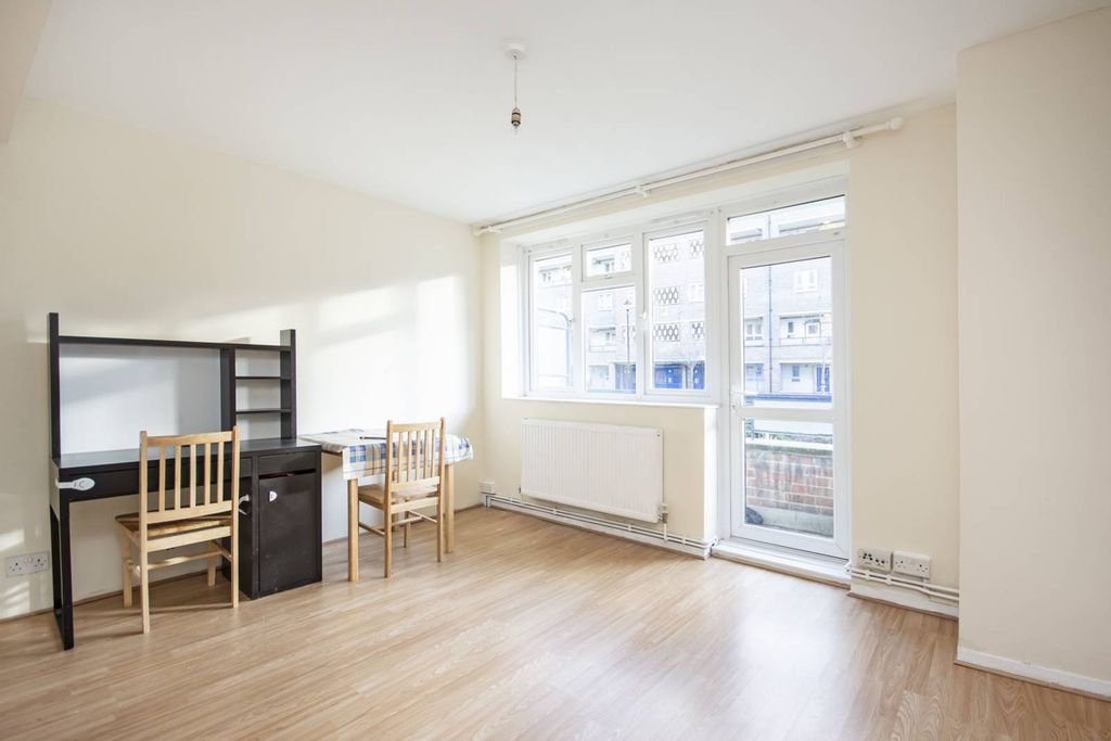 Property photo 2 of 5