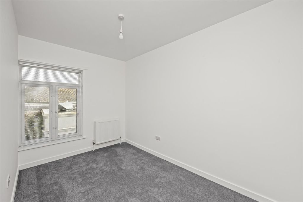 Additional image 16 of 2 bed flat to rentMontague Street, Worthing BN11