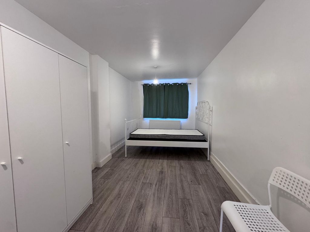 Property photo 2 of 5 Photo 2