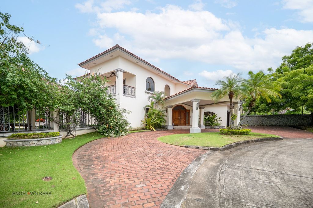 Property photo 2 of 29