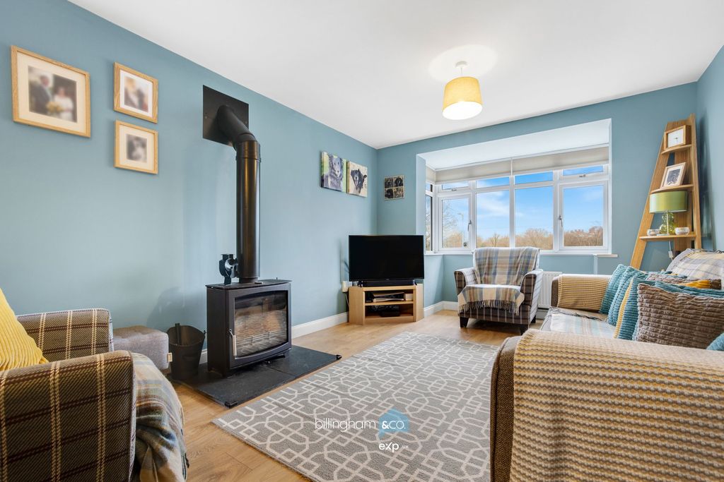 Property photo 3 of 55