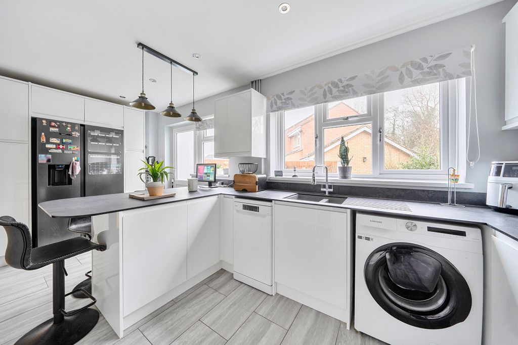 Property photo 3 of 22 14131376698B020323727