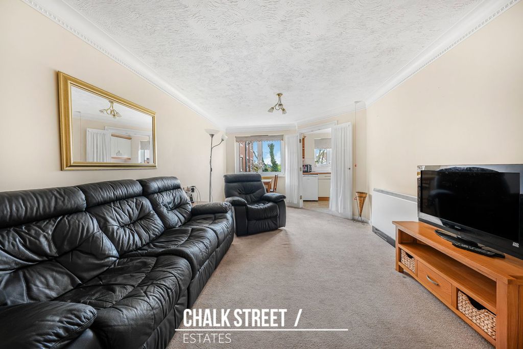 Property photo 2 of 24