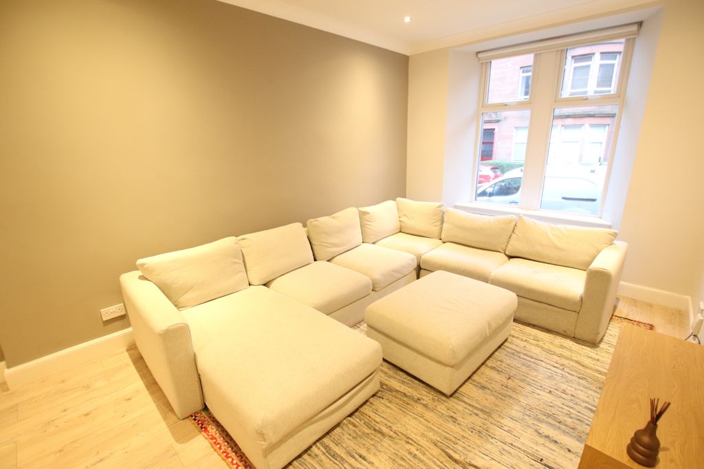 Property photo 2 of 7 Lounge