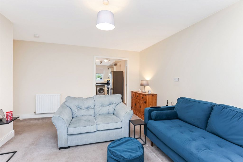 Property photo 3 of 21 Picture No. 06