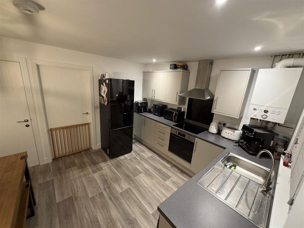 Property photo 2 of 11 Img_2437.Jpeg