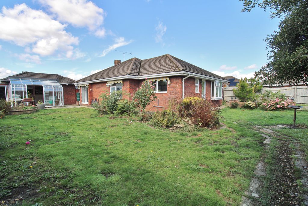 Property photo 2 of 22