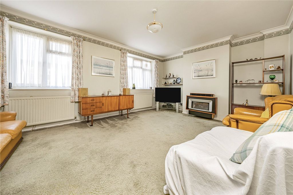 Property photo 3 of 11 Picture No. 01