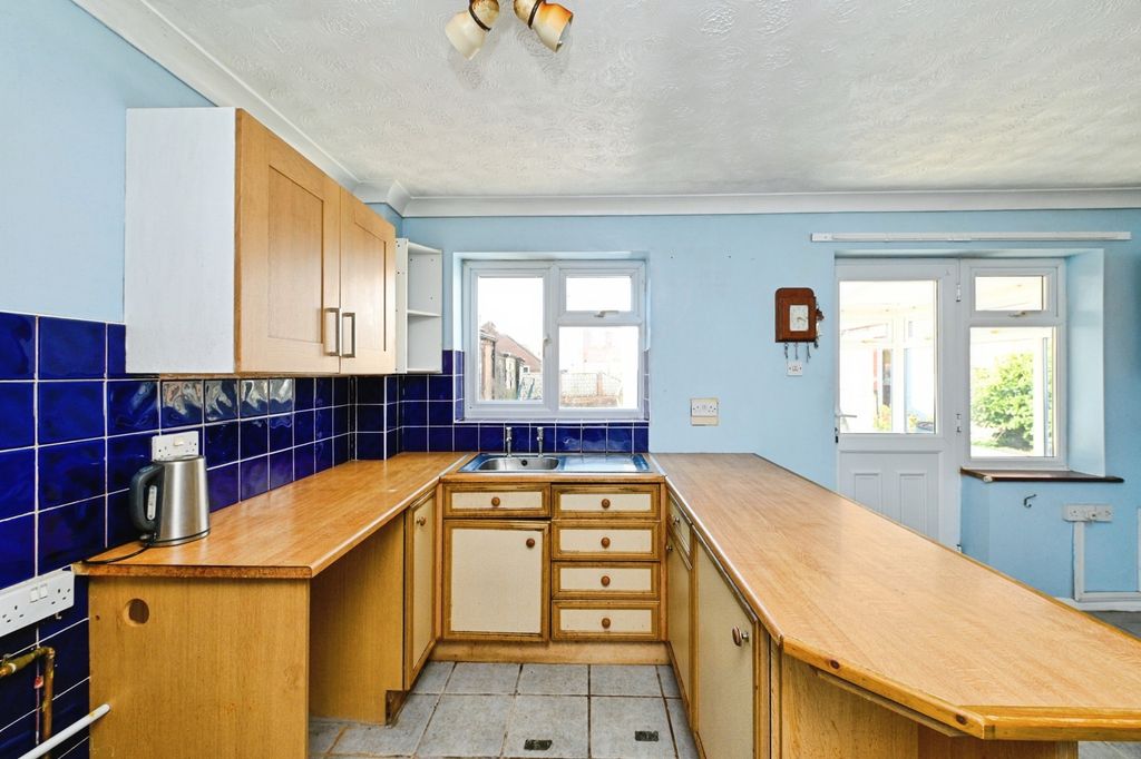 Property photo 3 of 20 Pbox-Img.Jpg