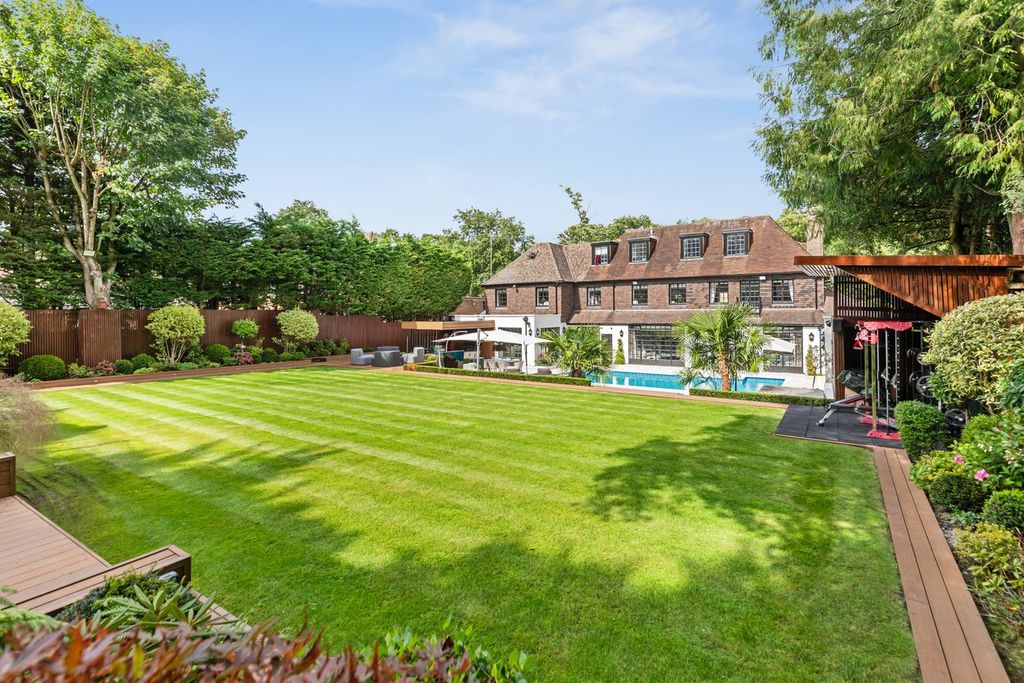 Property photo 3 of 14