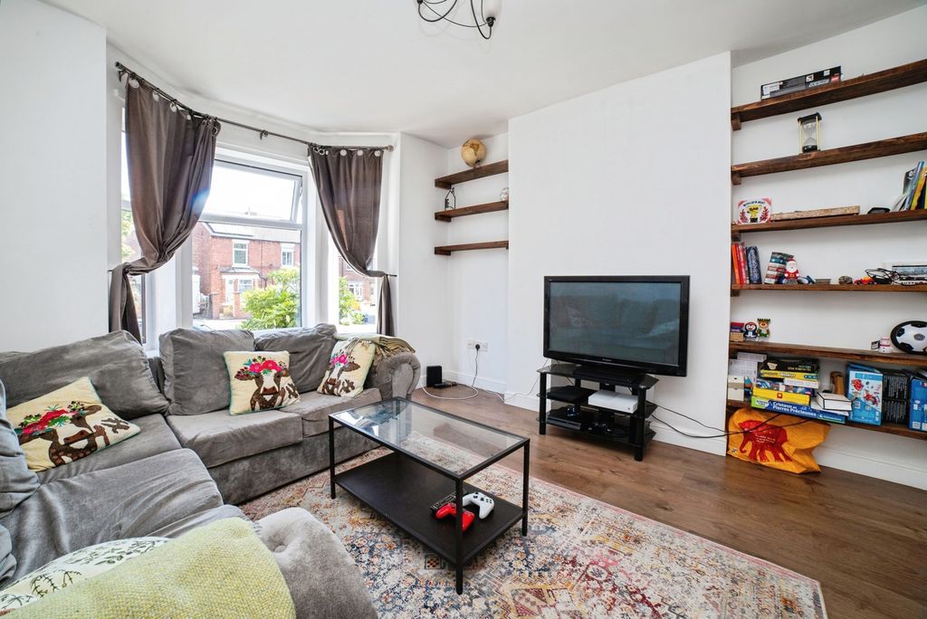 Property photo 2 of 17 Pbox-Img.Jpg