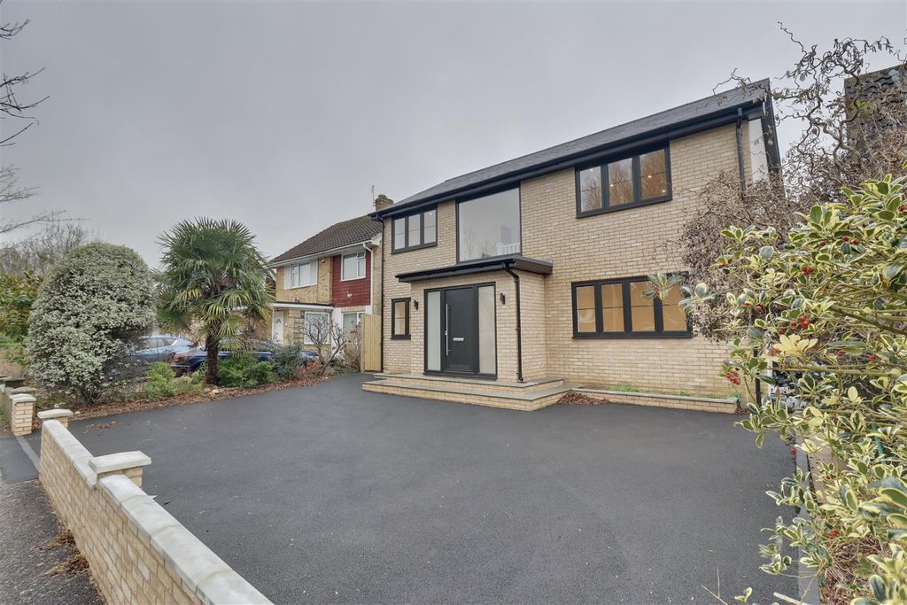 Property photo 1 of 24 A05D36C5-2387-49B2-A5D3-Cdc527C961C2_1_201_A.Jpeg