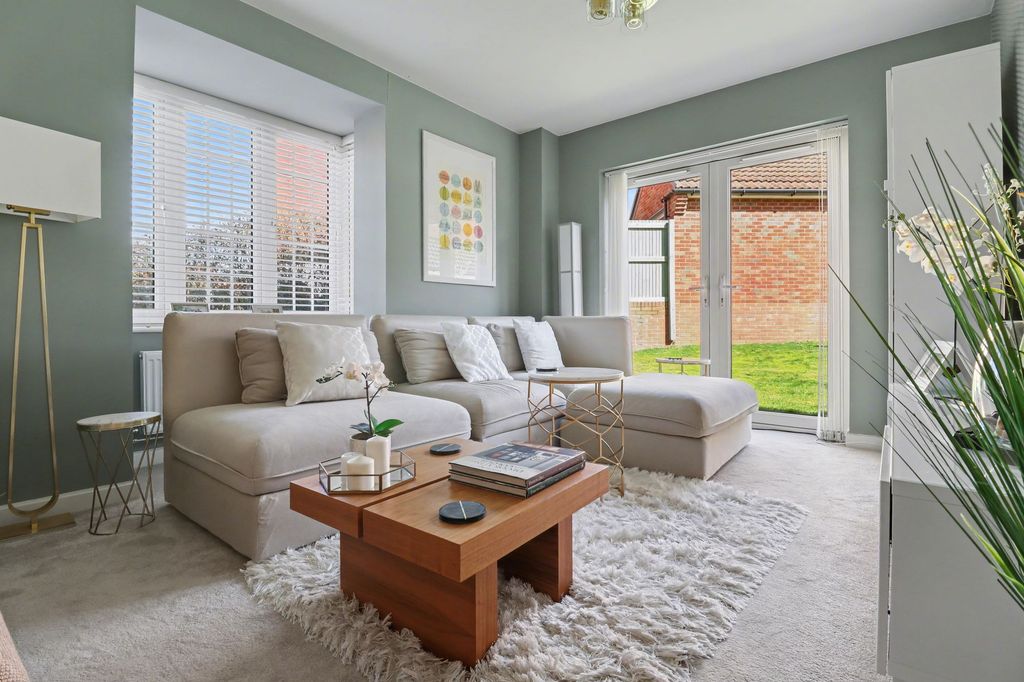 Property photo 3 of 18