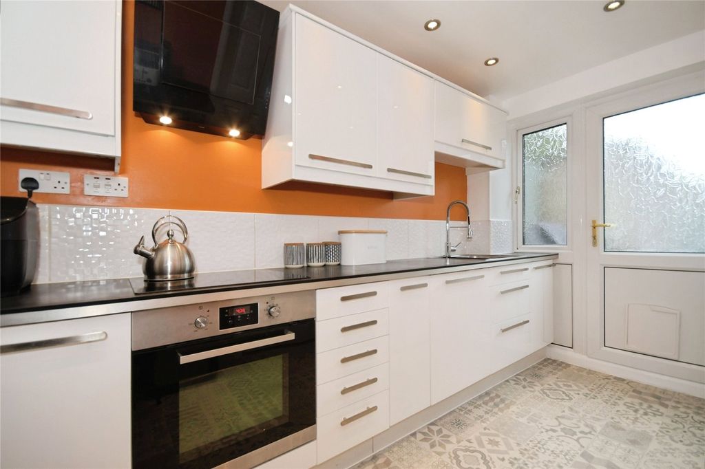 Property photo 2 of 17 Picture No. 41