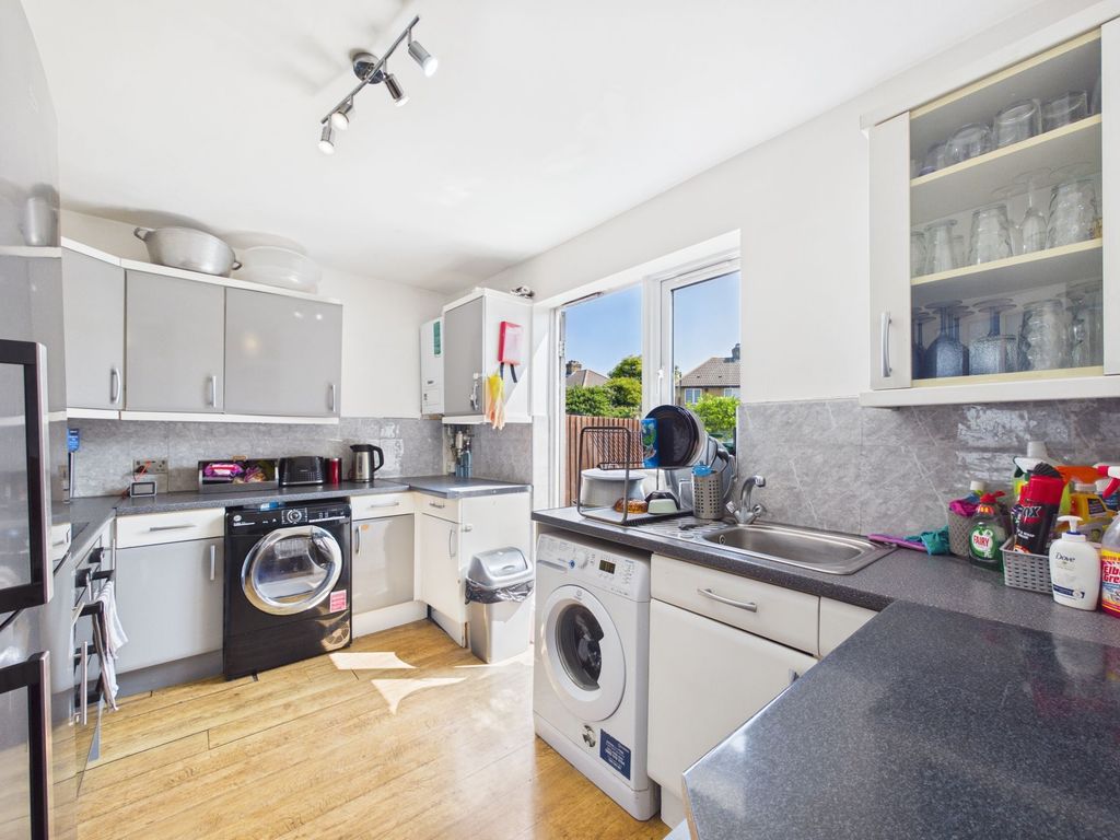 Property photo 1 of 33