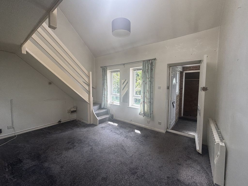 Property photo 2 of 5 Not Specified