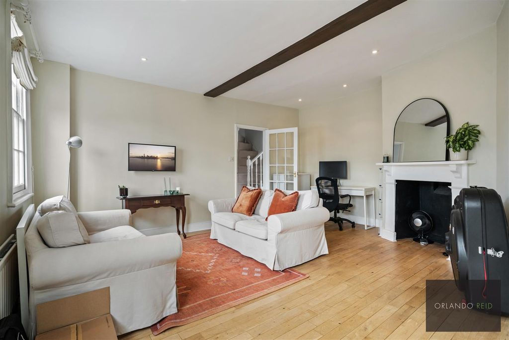 Property photo 1 of 18 1 Old Town Sw4 0Jt-3.Jpg