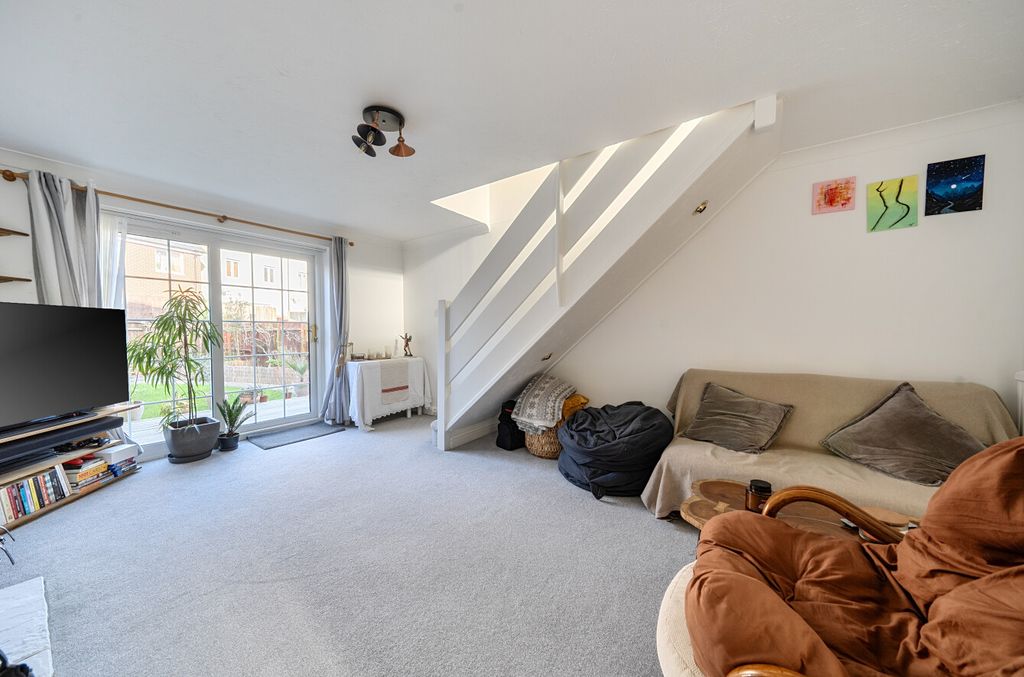 Property photo 2 of 12 14396321069d68c00B263c