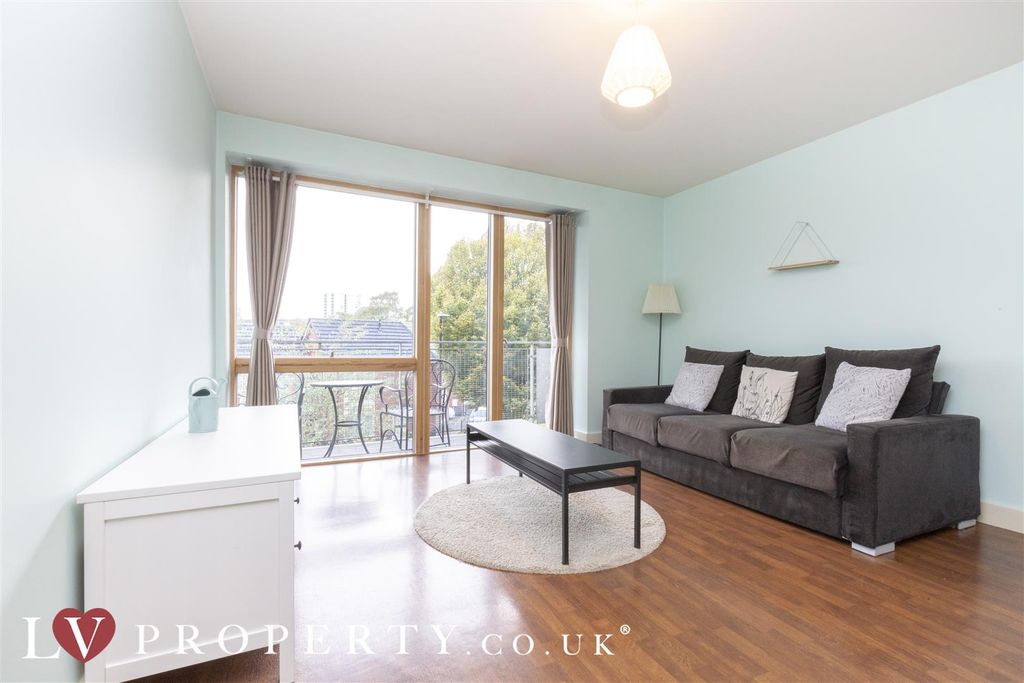 Property photo 3 of 12 N2.Jpg