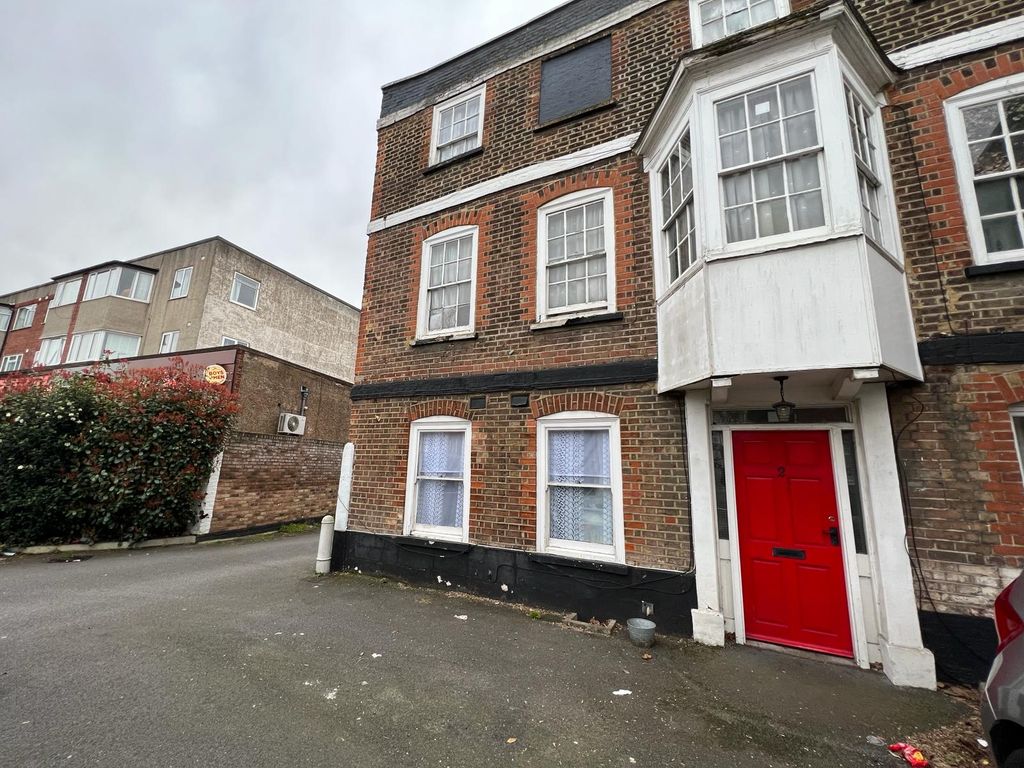 Property photo 1 of 4