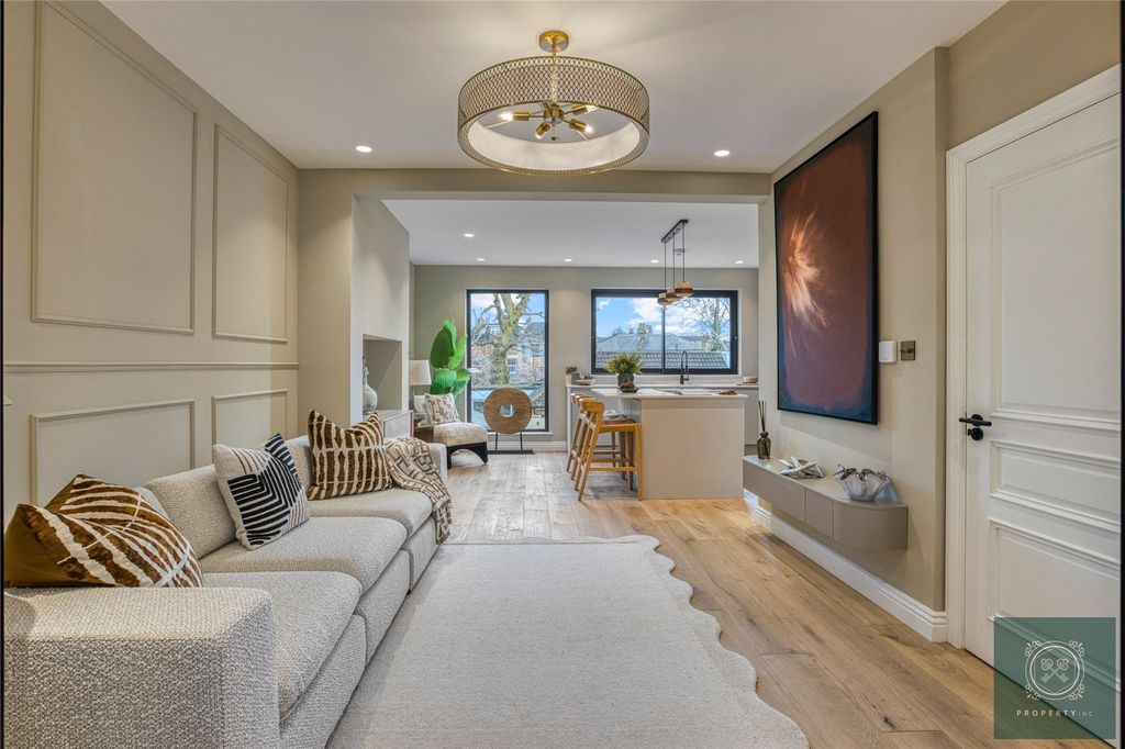 Property photo 1 of 20 Reception