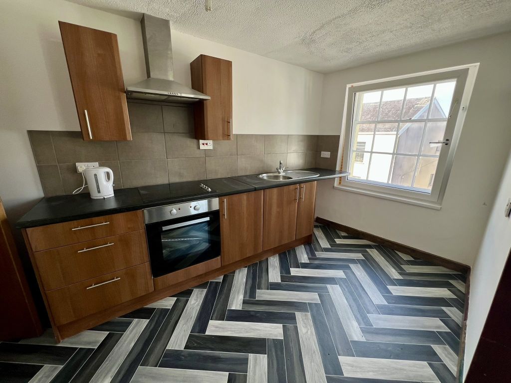 Property photo 3 of 7 Img_3749