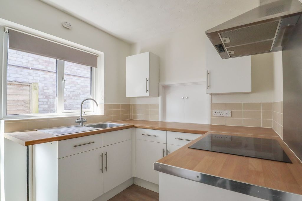 Property photo 3 of 14