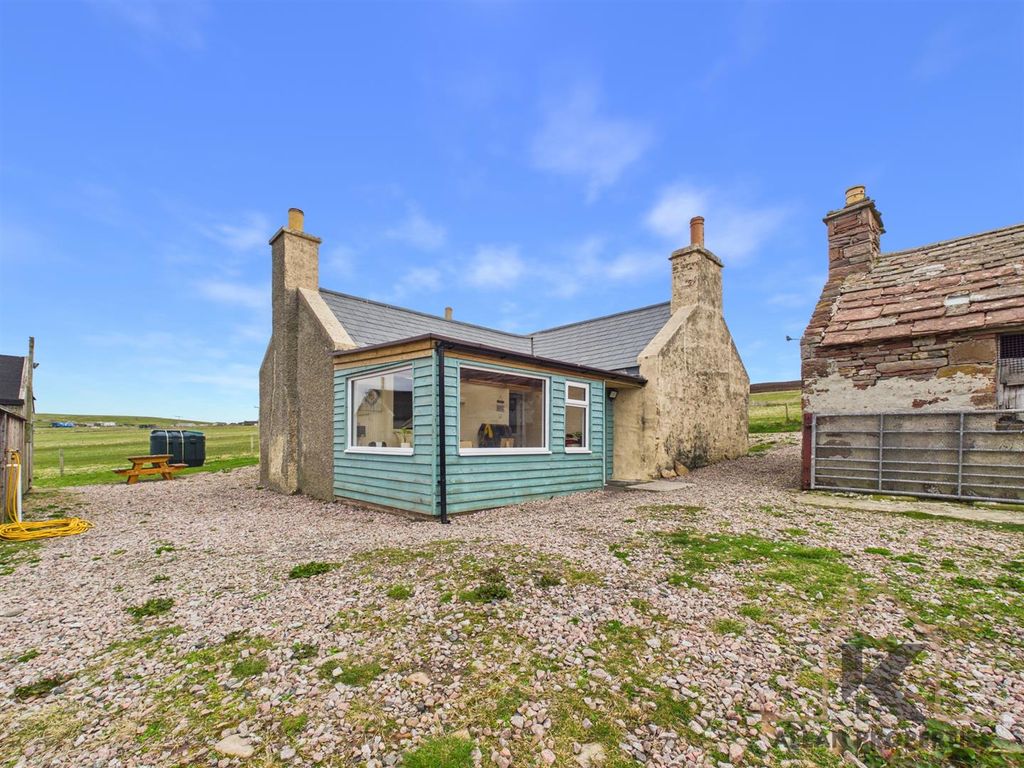 Property photo 3 of 40
