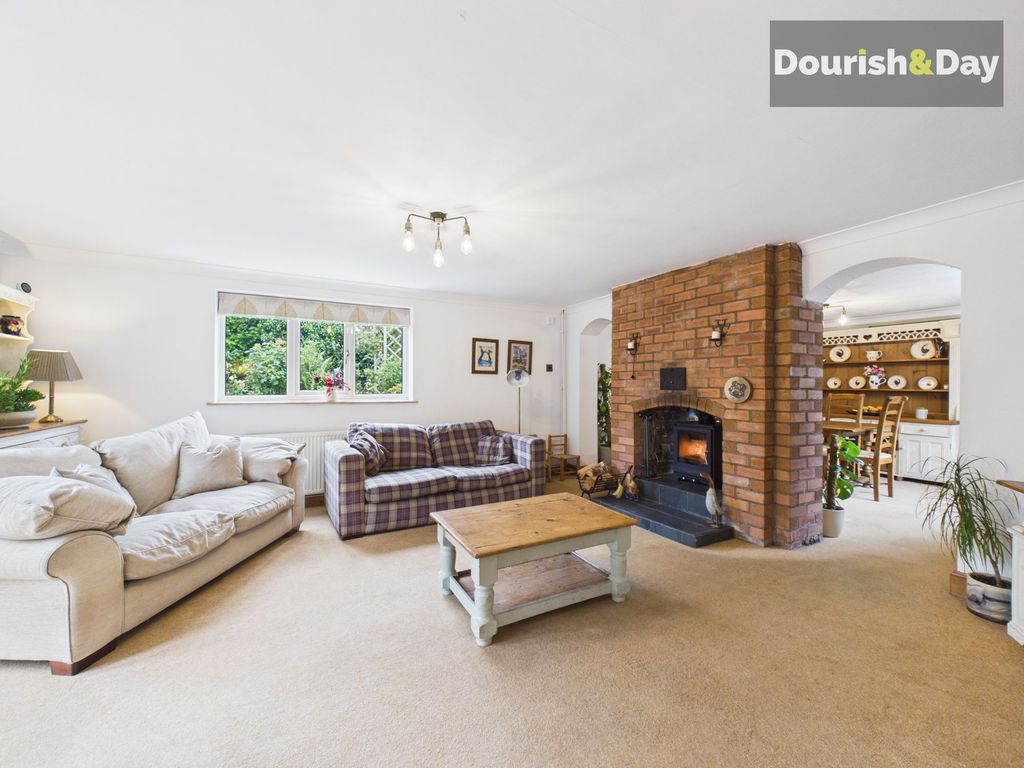 Property photo 3 of 42
