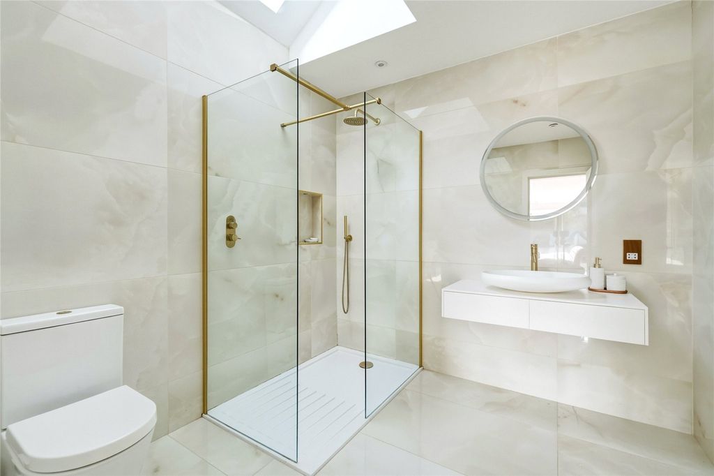 Additional image 16 of 5 bed detached house for saleThe Crescent, Loughton, Essex IG10
