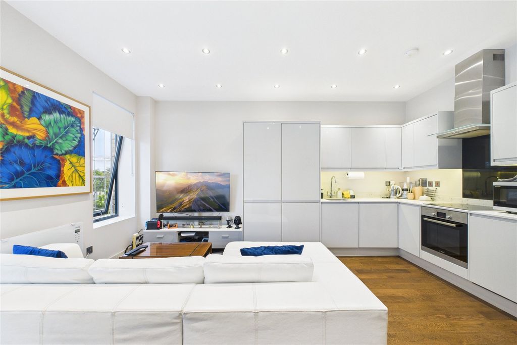 Property photo 3 of 6 Picture No. 02