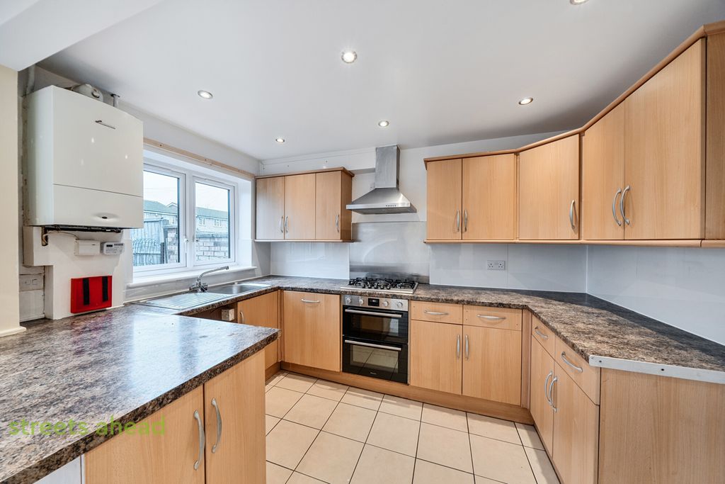 Property photo 3 of 19 0773Dd10-E4A2-426...