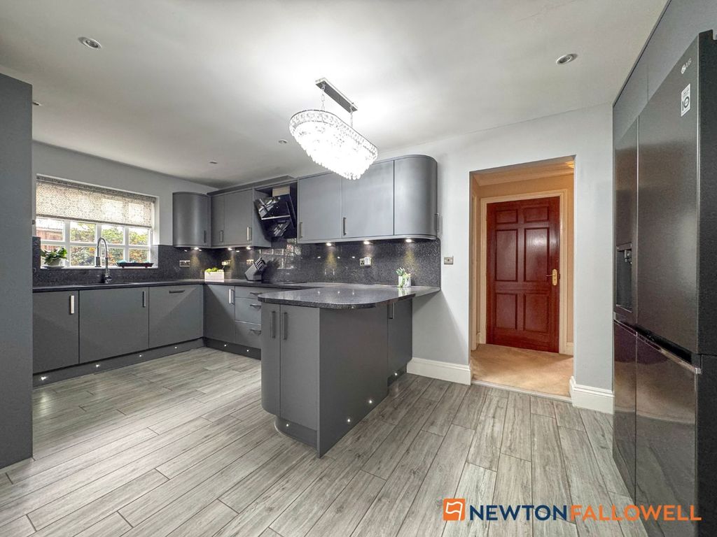 Property photo 2 of 30