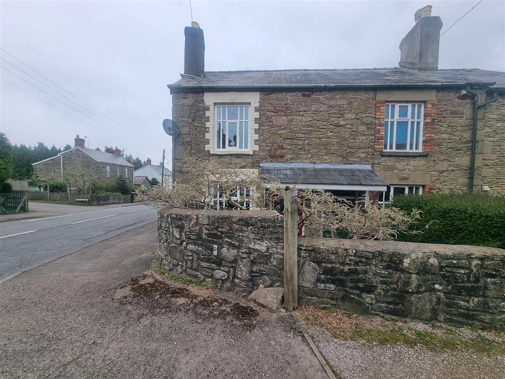 Property photo 3 of 20 .